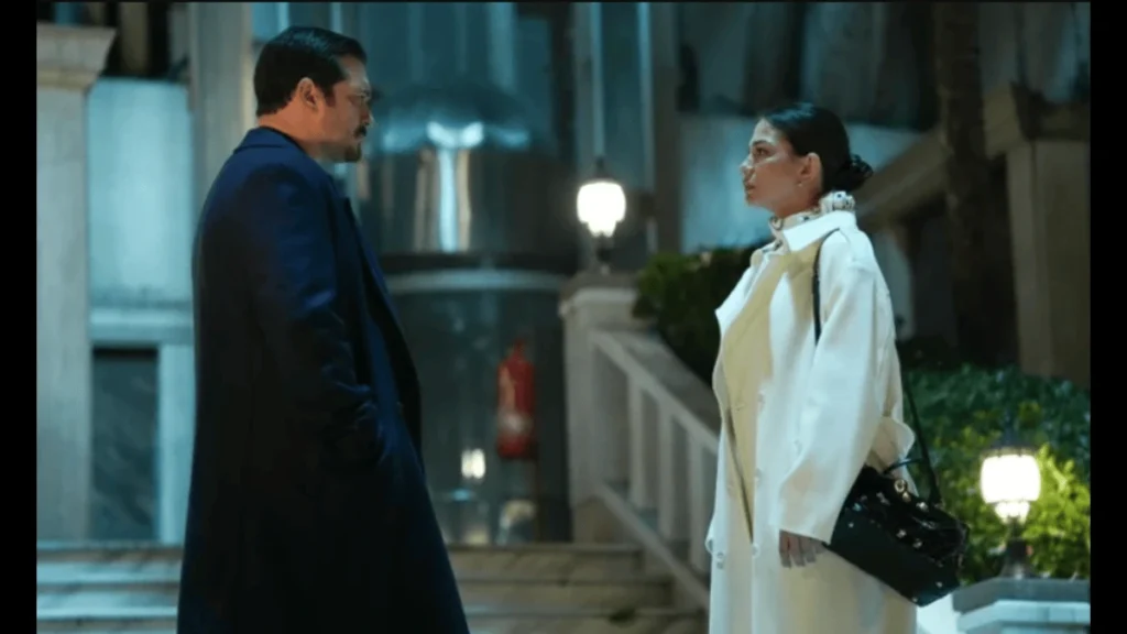 Demet Özdemir’s ‘Söyleyin’ Moves Ebru Gündeş to Tears Demet Özdemir performing Söyleyin in Eşref Rüya emotional scene