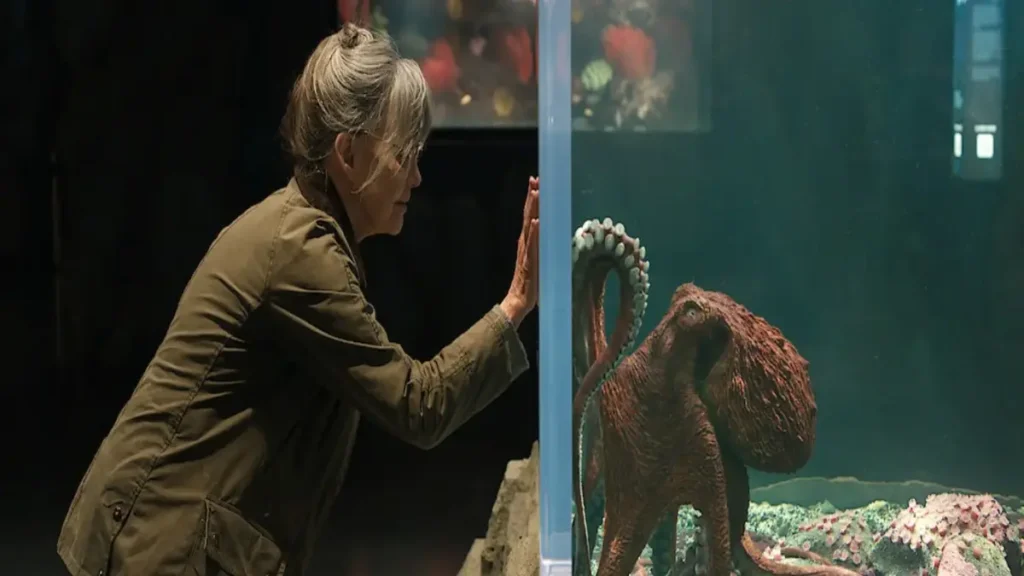 Remarkably Bright Creatures on Netflix: Teaser, Story, what Expect Remarkably Bright Creatures Netflix teaser showing aquarium setting and octopus theme