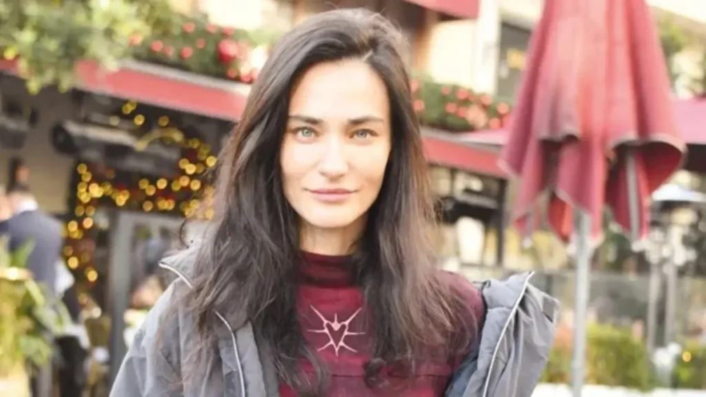 Saadet Işıl Aksoy portrait following divorce announcement in Turkey