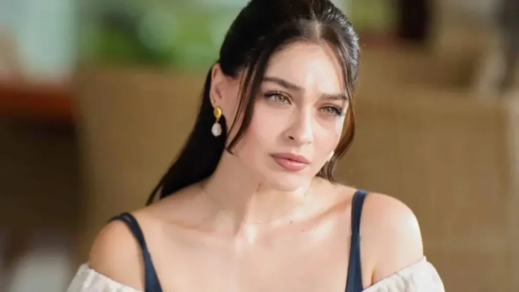 Cemre Baysel in floral-inspired look portraying Zeynep in Roses and Sins