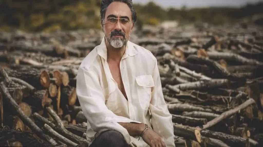 Selim Bayraktar portraying Nizamülmülk in TRT historical drama series