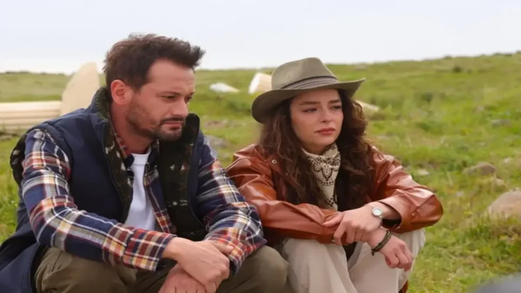 Burak Serdar Şanal and Buse Meral in TRT1’s Children of Heaven during an emotional outdoor scene