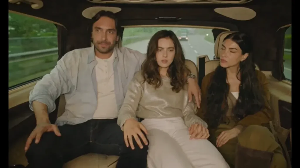 Esme Adil and Eleni reunite on Taşköprü in Taşacak Bu Deniz Episode 30