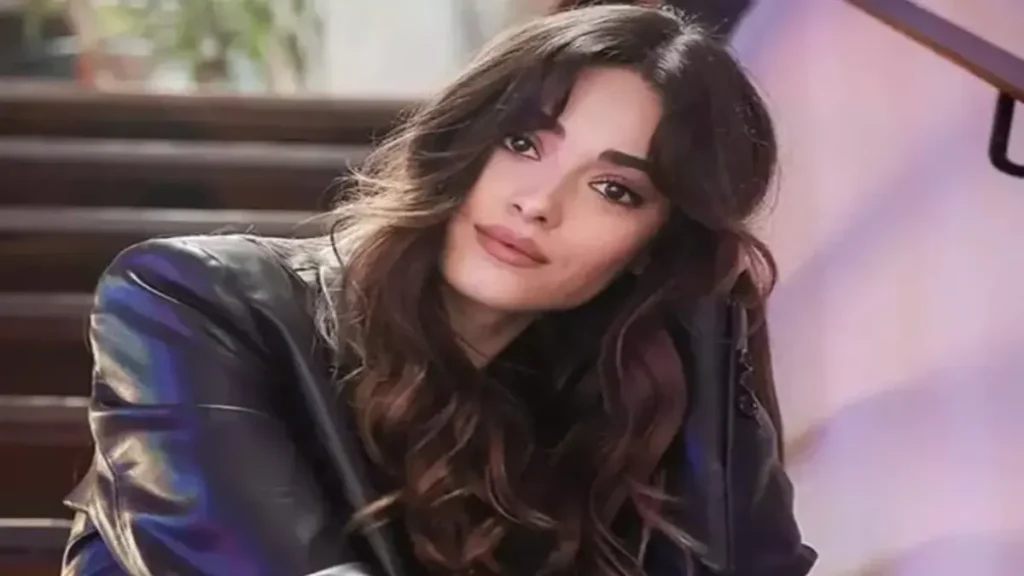 Simay Barlas Emerges as Front-Runner for Melike Hatun in ATV’s Epic Historical Drama “Love and the Throne” Simay Barlas reportedly considered for Melike Hatun role in ATV historical drama Love and the Throne